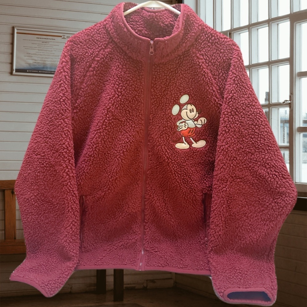 Disney Women’s Maroon Mickey Mouse Sweater size L